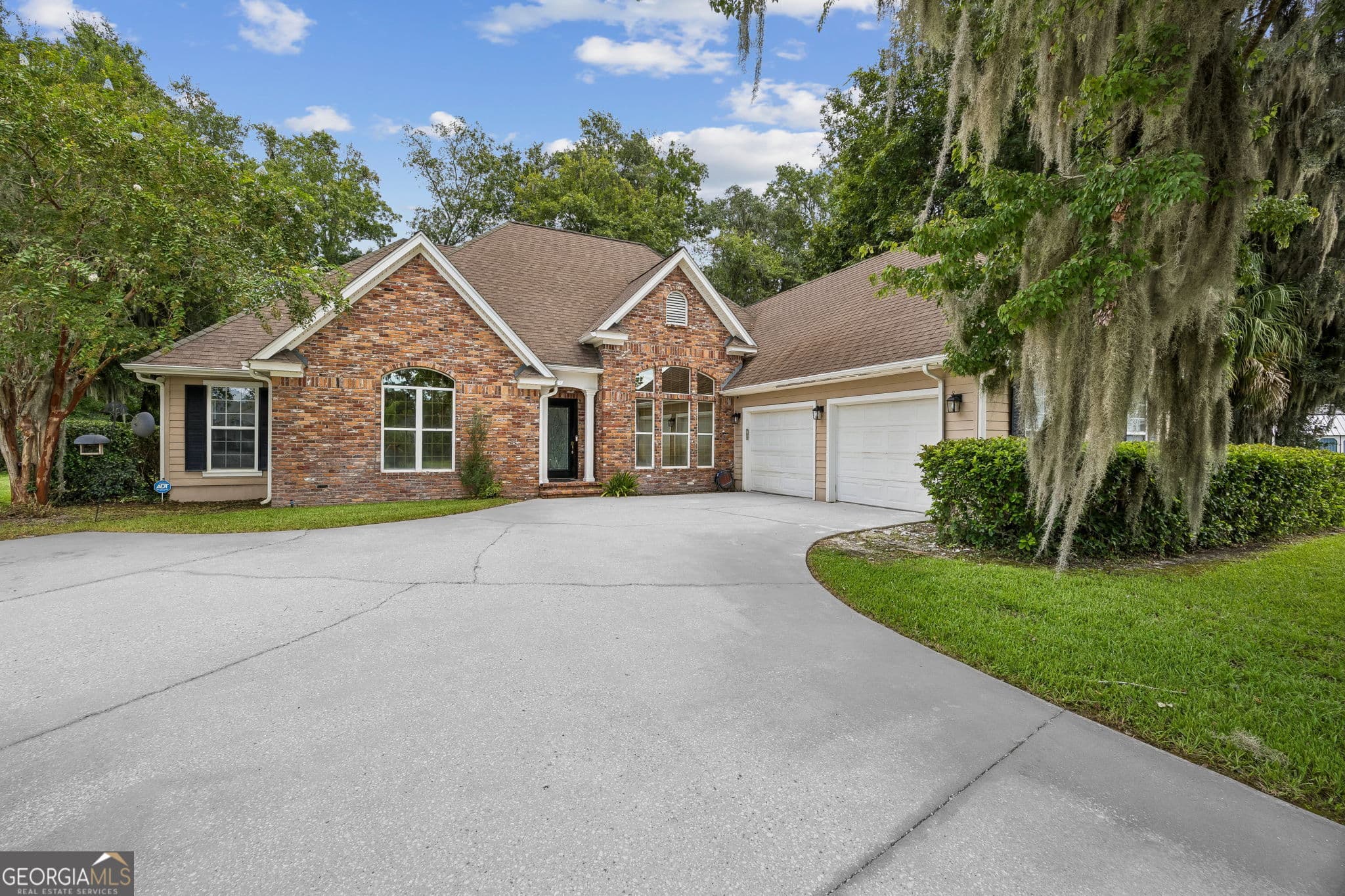 4 bedroom, 3 bathroom, 2,580 sq ft single family residence for sale at 912 Riverview Drive, St. Marys, GA 31558 — photo 1 of 40