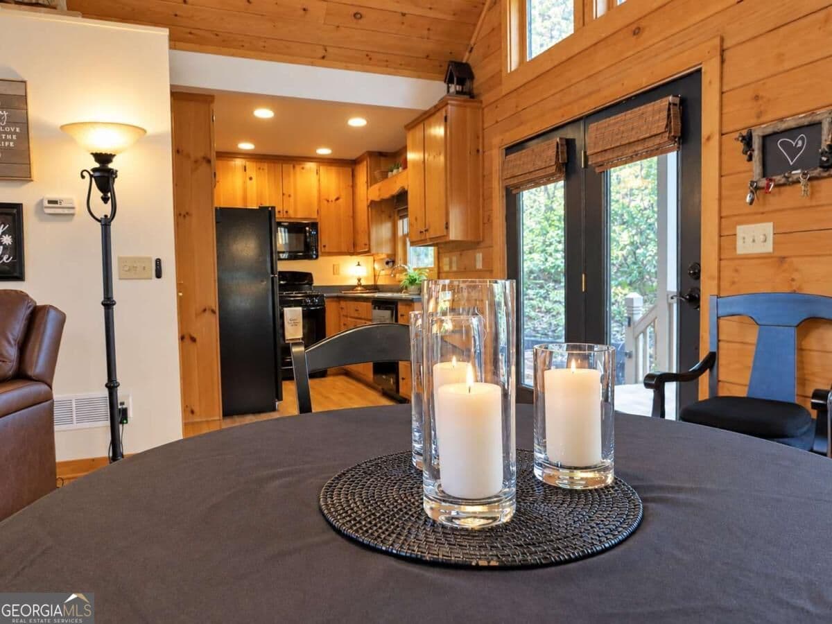 3 bedroom, 3.5 bathroom cabin,single family residence for sale at 458 Tea Berry Lane, Big Canoe, GA 30143 — photo 4