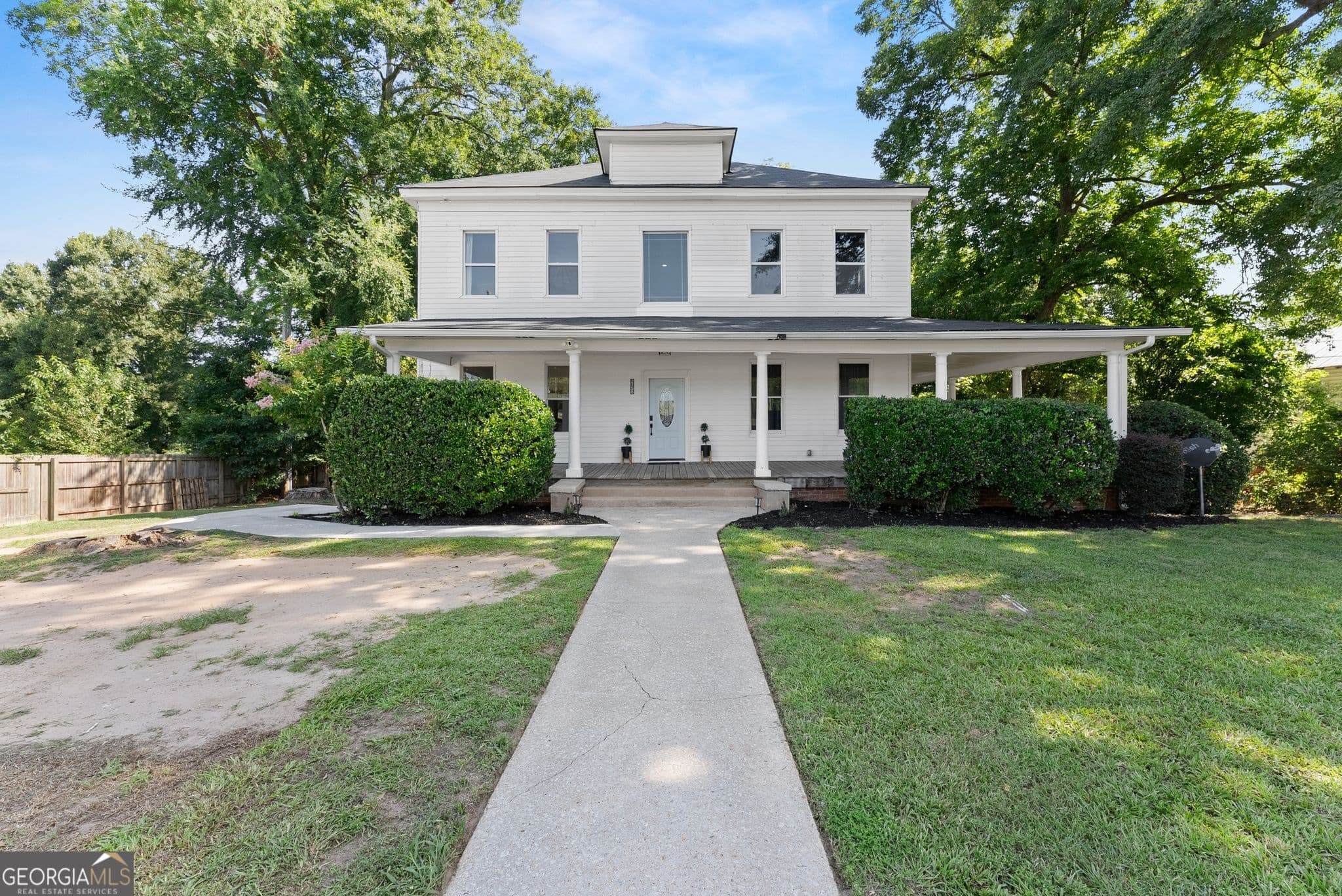 5 bedroom, 4 bathroom, 4,166 sq ft single family residence for sale at 2158 N Broad Street, Commerce, GA 30529 — photo 2
