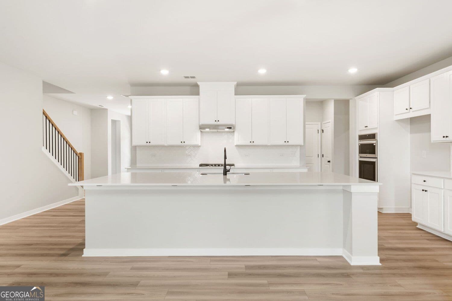 6 bedroom, 4.5 bathroom, 3,829 sq ft single family residence for sale at 401 Amberleaf Cove, Mcdonough, GA 30252 — photo 6