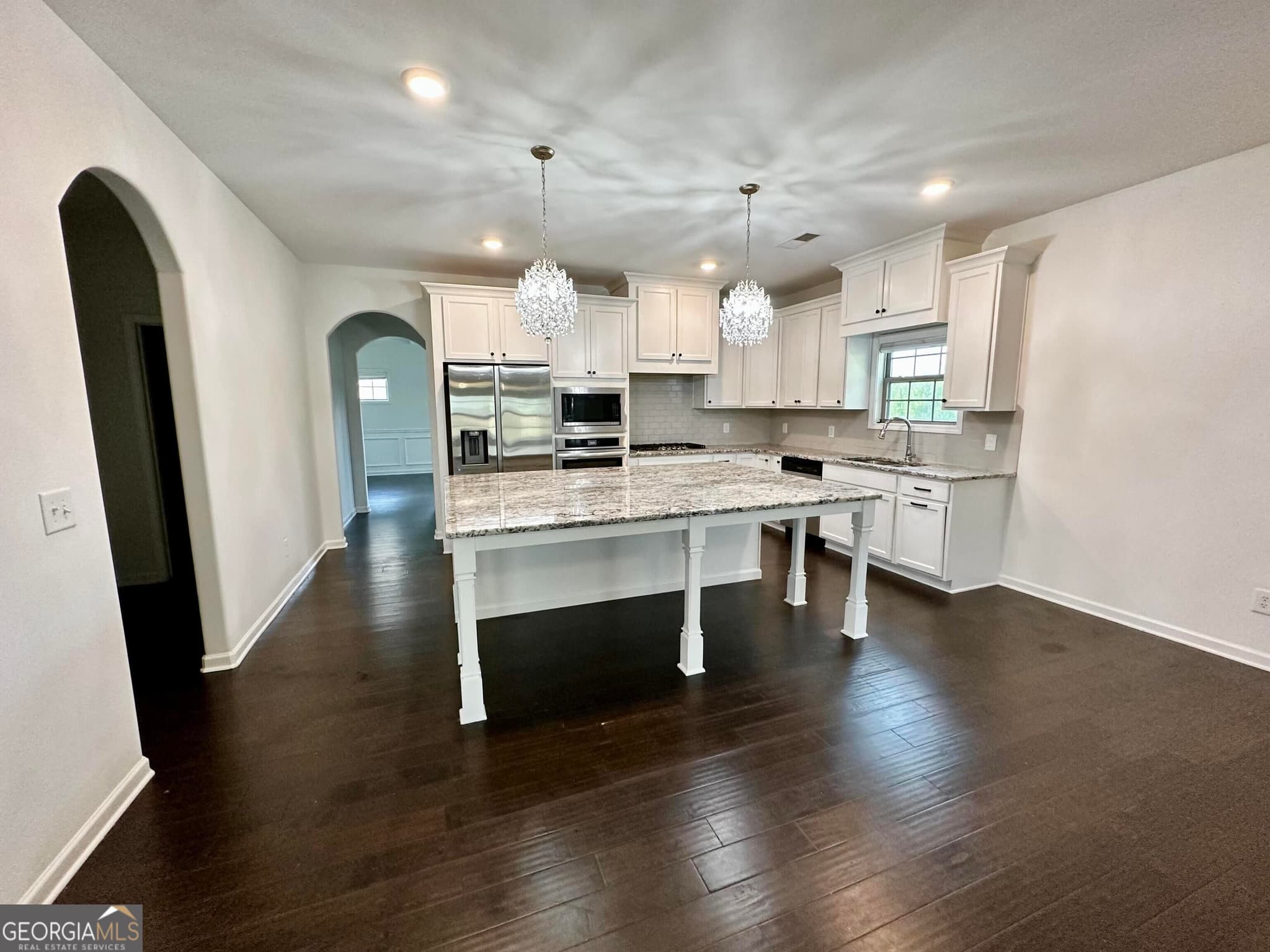 5 bedroom, 4 bathroom, 3,793 sq ft single family residence for sale at 3017 Calf Pasture Drive, Columbus, GA 31904 — photo 4