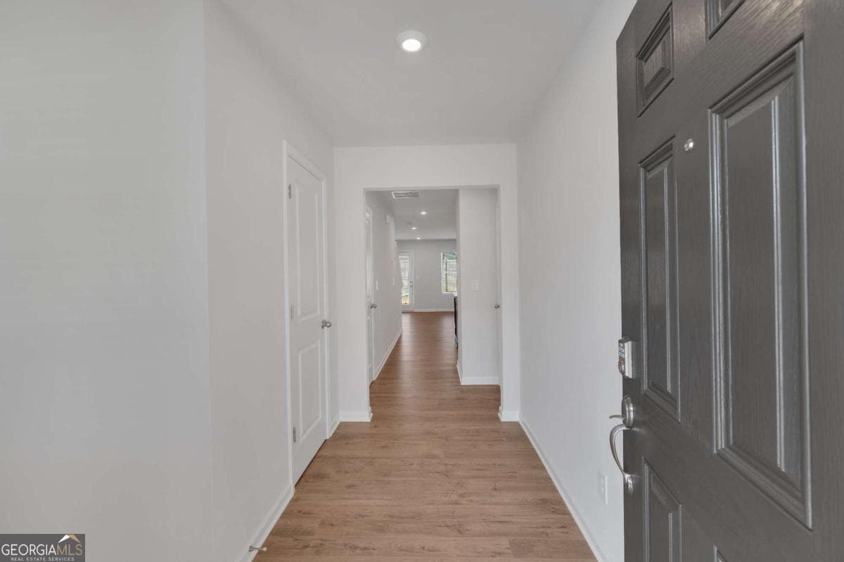3 bedroom, 2.5 bathroom townhouse for sale at 105 Village Green Drive 171, Adairsville, GA 30103 — photo 2