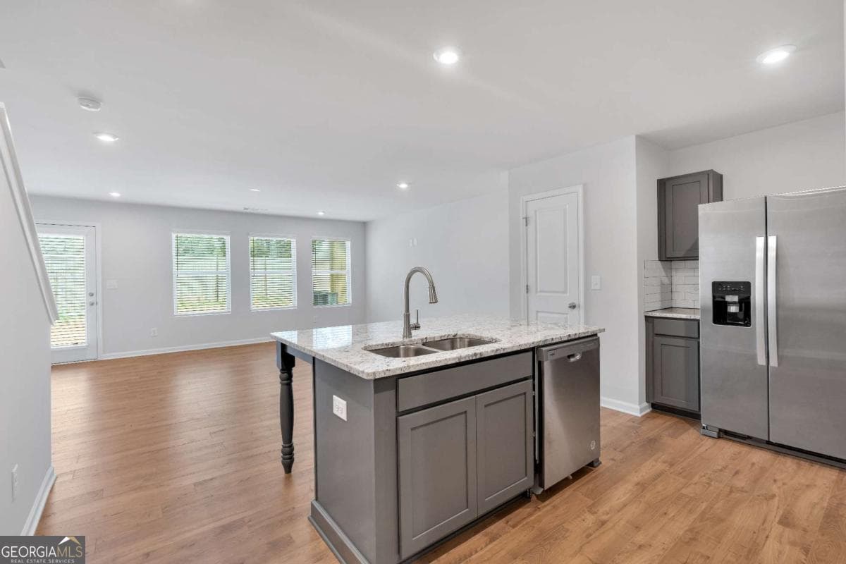 3 bedroom, 2.5 bathroom townhouse for sale at 105 Village Green Drive 171, Adairsville, GA 30103 — photo 3