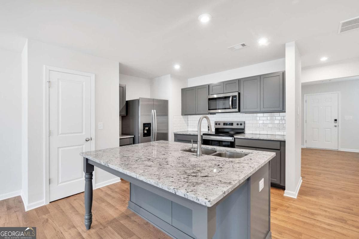 3 bedroom, 2.5 bathroom townhouse for sale at 105 Village Green Drive 171, Adairsville, GA 30103 — photo 5