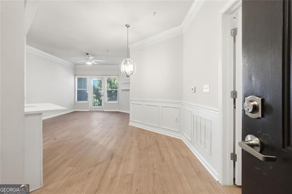 1 bedroom, 1 bathroom, 819 sq ft condominium for sale at 1850 Cotillion Drive 3405, Dunwoody, GA 30338 — photo 2