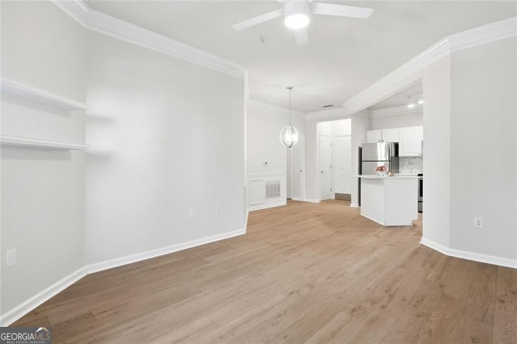 1 bedroom, 1 bathroom, 819 sq ft condominium for sale at 1850 Cotillion Drive 3405, Dunwoody, GA 30338 — photo 5