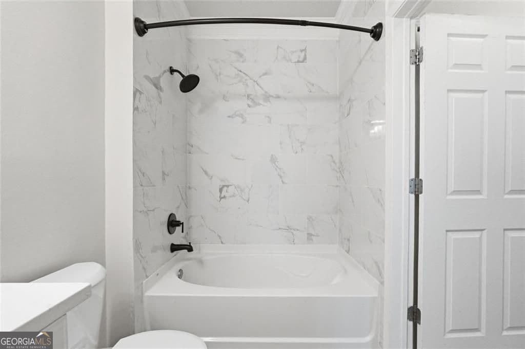 1 bedroom, 1 bathroom, 819 sq ft condominium for sale at 1850 Cotillion Drive 3405, Dunwoody, GA 30338 — photo 9
