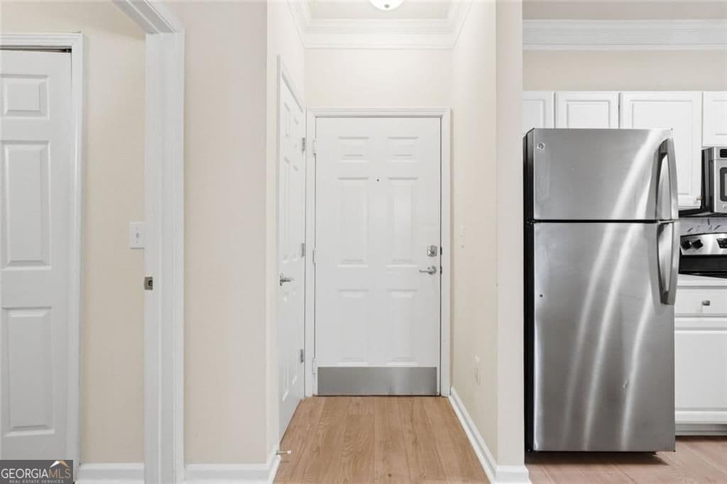 1 bedroom, 1 bathroom, 819 sq ft condominium for sale at 1850 Cotillion Drive 3405, Dunwoody, GA 30338 — photo 4