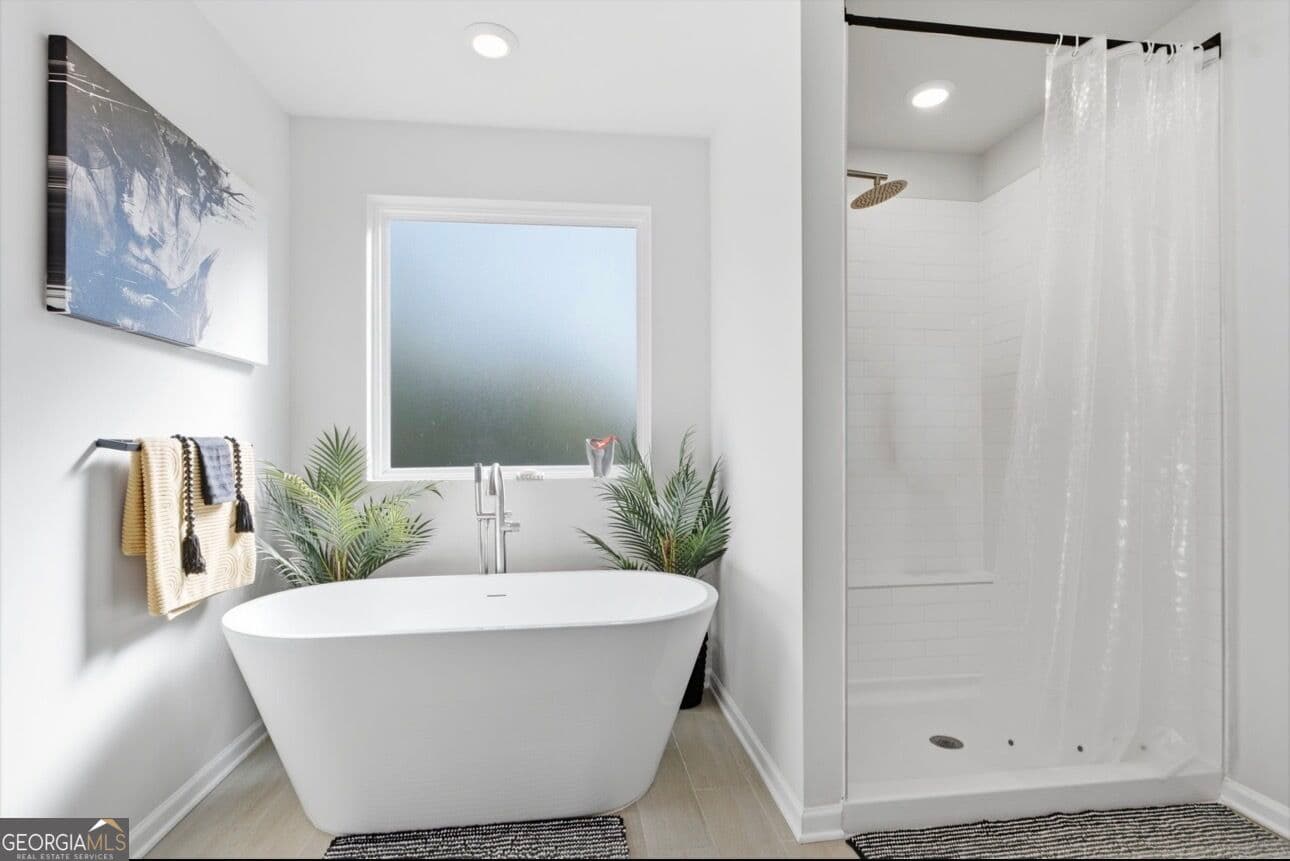 4 bedroom, 3 bathroom, 2,275 sq ft single family residence for sale at 480 Overlook Road, Covington, GA 30014 — photo 9