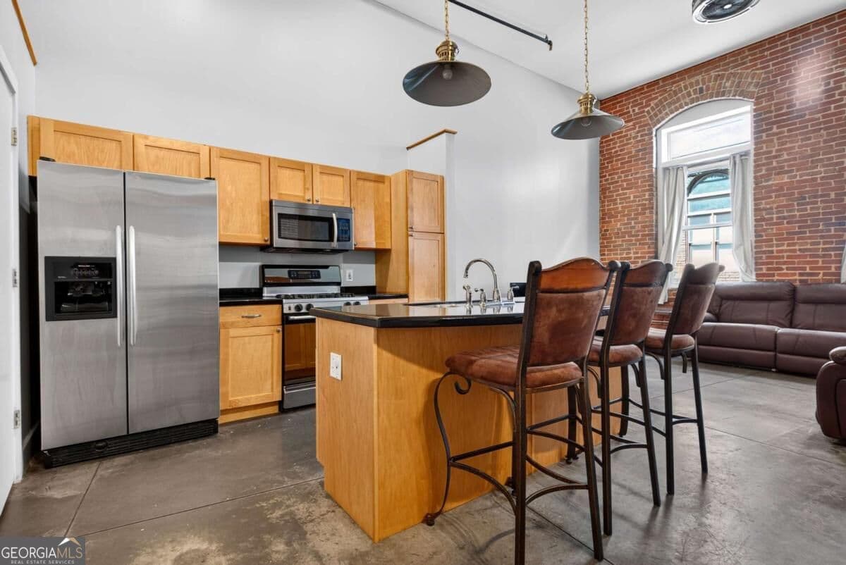 1 bedroom, 1 bathroom, 1,164 sq ft loft,condominium for sale at 350 Peters Street 3, Atlanta, GA 30313 — photo 2