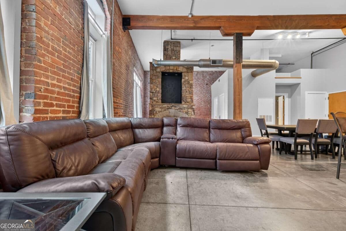 1 bedroom, 1 bathroom, 1,164 sq ft loft,condominium for sale at 350 Peters Street 3, Atlanta, GA 30313 — photo 6