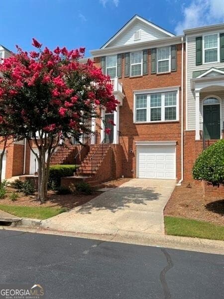 3 bedroom, 3.5 bathroom, 1,722 sq ft townhouse for rent at 1317 Thornborough Drive, Alpharetta, GA 30004 for $2,350 a month — photo 1 of 1