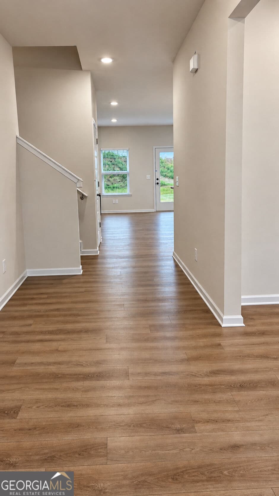5 bedroom, 4 bathroom, 3,005 sq ft single family residence for rent at 415 Sierra Point, Cartersville, GA 30120 for $2,749 a month — photo 2
