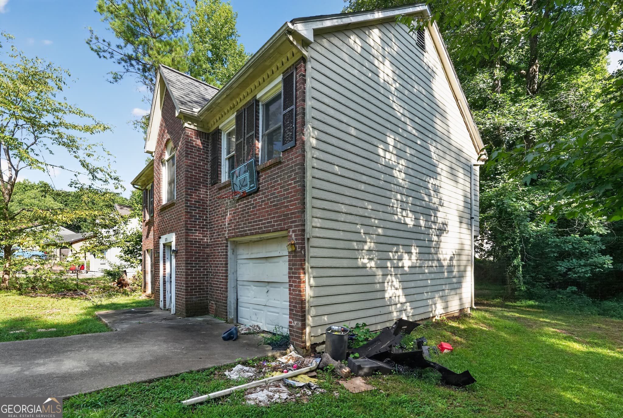 4 bedroom, 2.5 bathroom, 1,652 sq ft single family residence for sale at 805 Greenhedge Drive, Stone Mountain, GA 30088 — photo 4