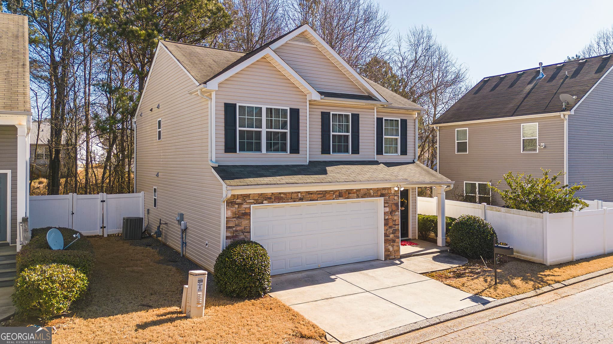 3 bedroom, 2.5 bathroom, 1,733 sq ft single family residence for sale at 617 Arrowhead Drive, Dallas, GA 30132