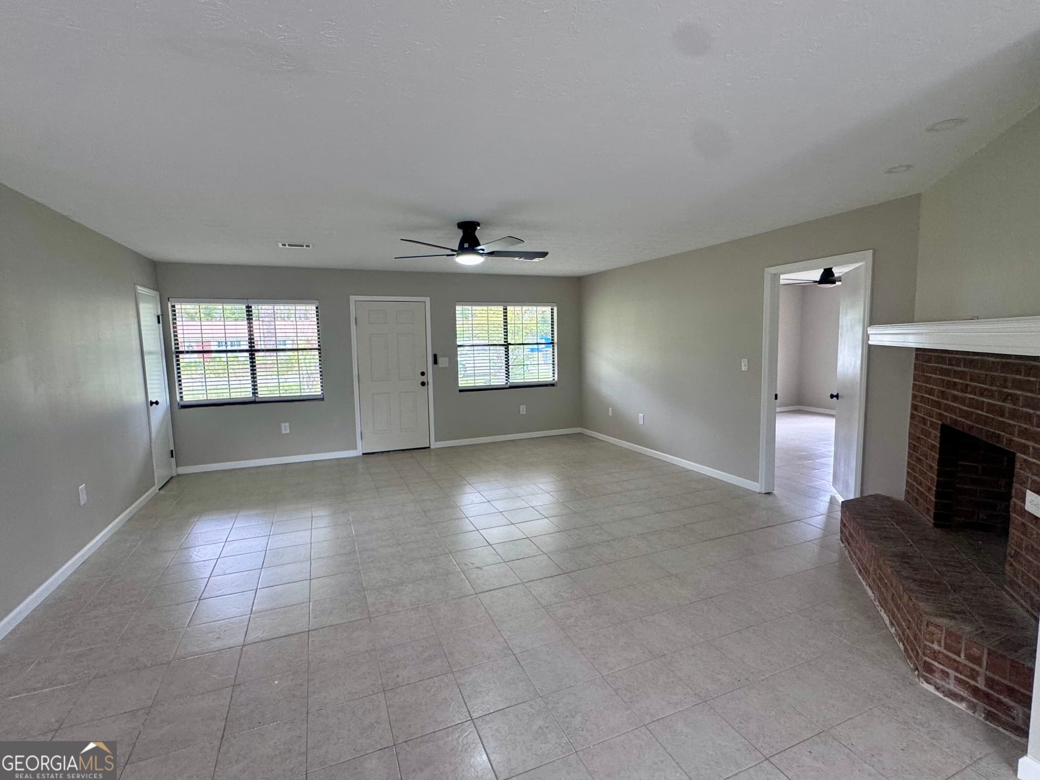 4 bedroom, 2.5 bathroom, 2,417 sq ft single family residence for sale at 33 Hester Street, Hazlehurst, GA 31539 — photo 7