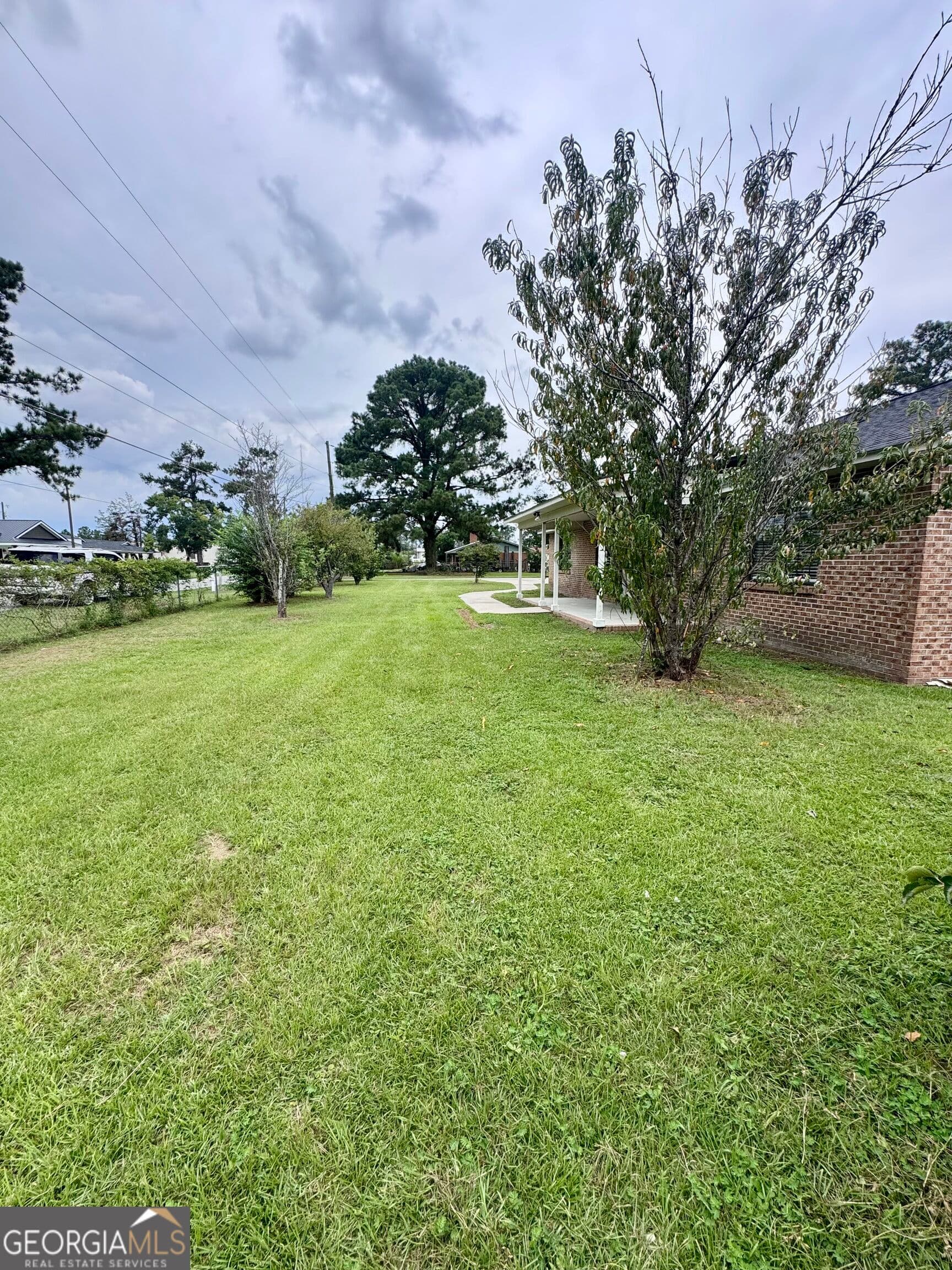 4 bedroom, 2.5 bathroom, 2,417 sq ft single family residence for sale at 33 Hester Street, Hazlehurst, GA 31539 — photo 3