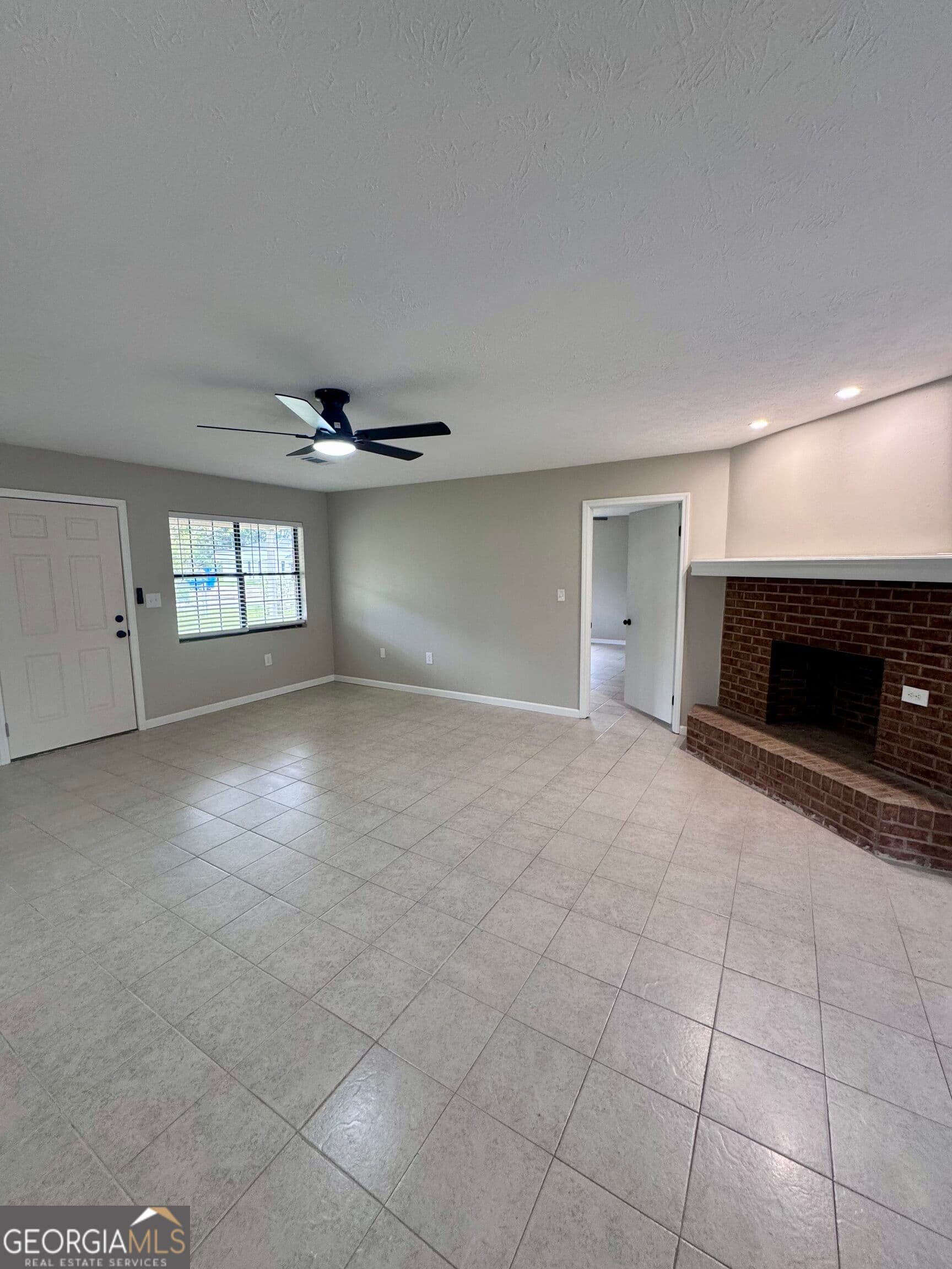 4 bedroom, 2.5 bathroom, 2,417 sq ft single family residence for sale at 33 Hester Street, Hazlehurst, GA 31539 — photo 8