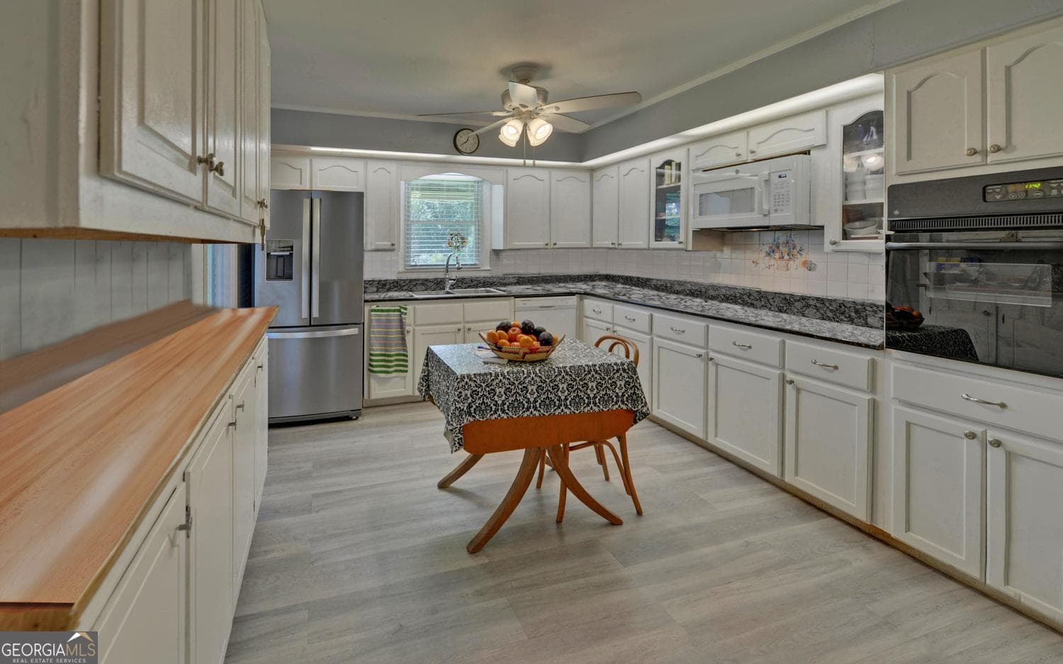 3 bedroom, 2 bathroom, 1,660 sq ft single family residence for sale at 1398 Cleveland Mill Road, Hartwell, GA 30643 — photo 10