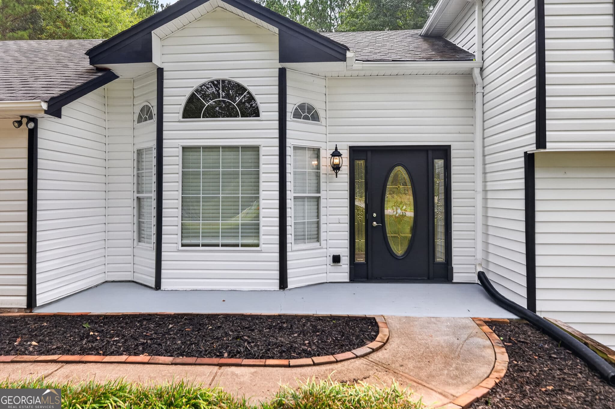 4 bedroom, 3 bathroom, 1,875 sq ft single family residence for sale at 220 Robert Drive, Braselton, GA 30517 — photo 5