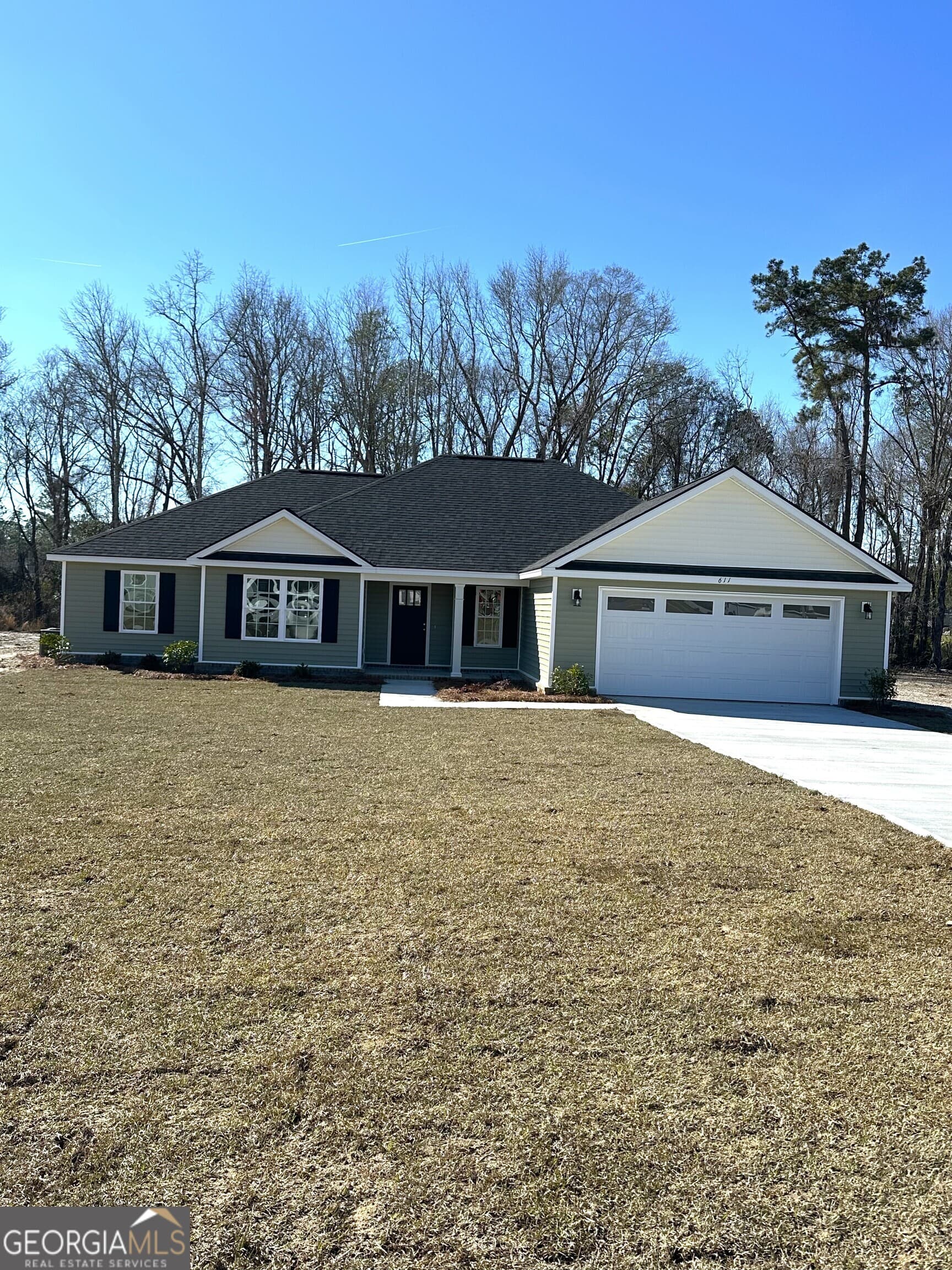 4 bedroom, 2 bathroom, 1,915 sq ft single family residence sold at 611 Belfast Loop 74, Ellabell, GA 31308