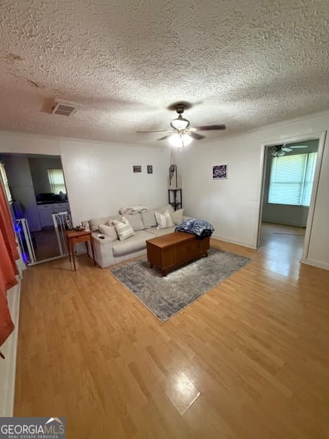 2 bedroom, 2 bathroom, 1,244 sq ft single family residence for sale at 52 Watson Extension, Toccoa, GA 30577 — photo 9