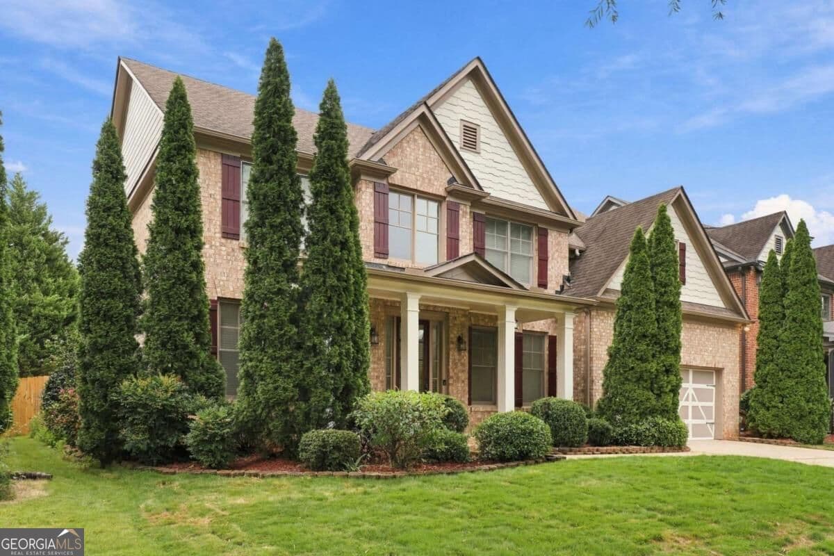 5 bedroom, 4 bathroom, 3,495 sq ft single family residence for sale at 3413 Willow Glen Trail, Suwanee, GA 30024 — photo 3