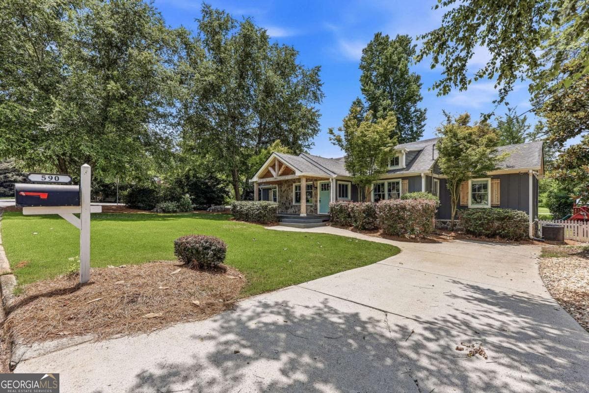 5 bedroom, 4.5 bathroom, 3,080 sq ft single family residence for sale at 590 McWhorter Drive, Athens, GA 30606 — photo 2