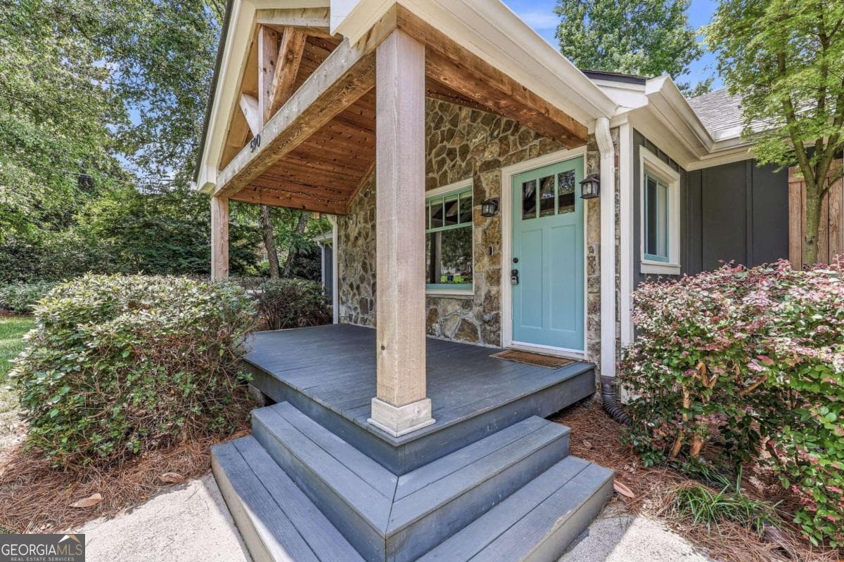 5 bedroom, 4.5 bathroom, 3,080 sq ft single family residence for sale at 590 McWhorter Drive, Athens, GA 30606 — photo 5