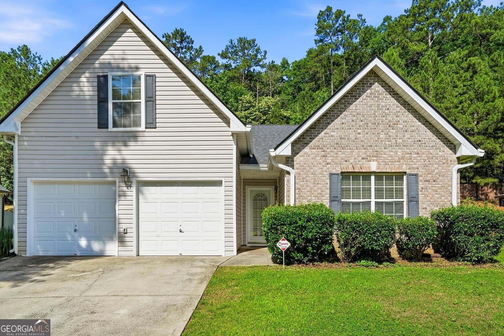 4 bedroom, 3 bathroom, 2,096 sq ft single family residence sold at 6141 Redtop Loop, Fairburn, GA 30213