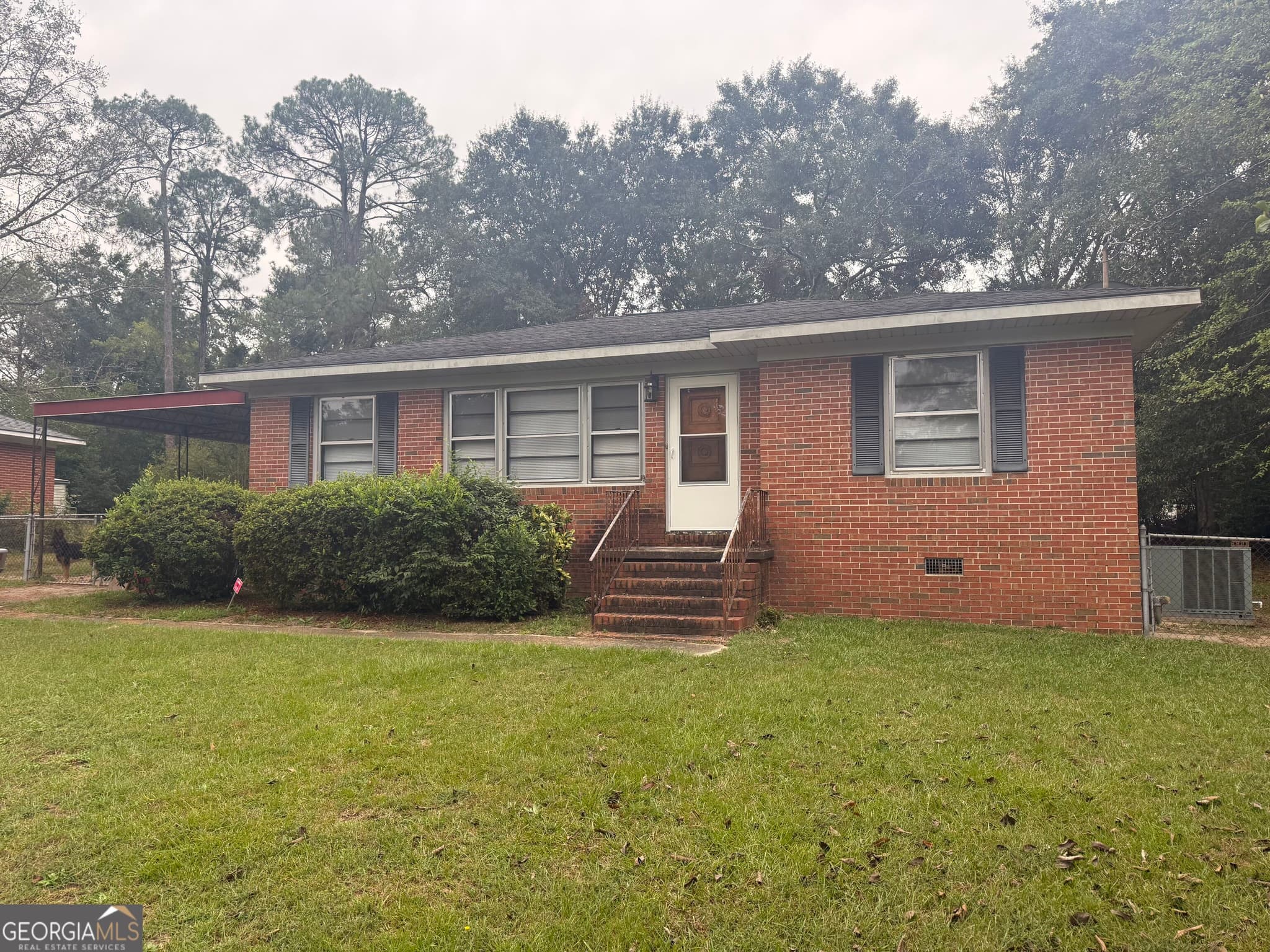 3 bedroom, 1 bathroom, 1,066 sq ft single family residence for rent at 2613 Pauladale Drive, Macon, GA 31211 for $1,000 a month