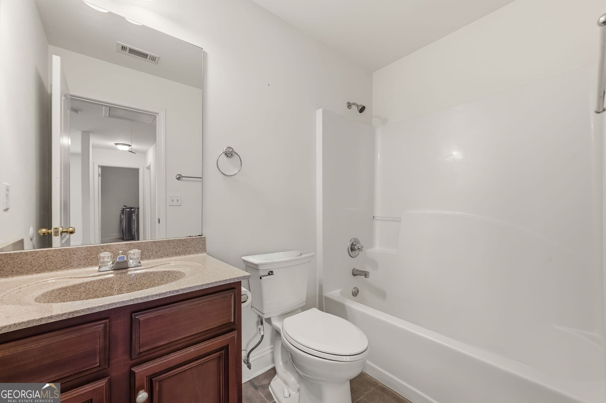 5 bedroom, 4 bathroom, 4,240 sq ft single family residence for sale at 5617 Dendy Trace, Fairburn, GA 30213 — photo 5