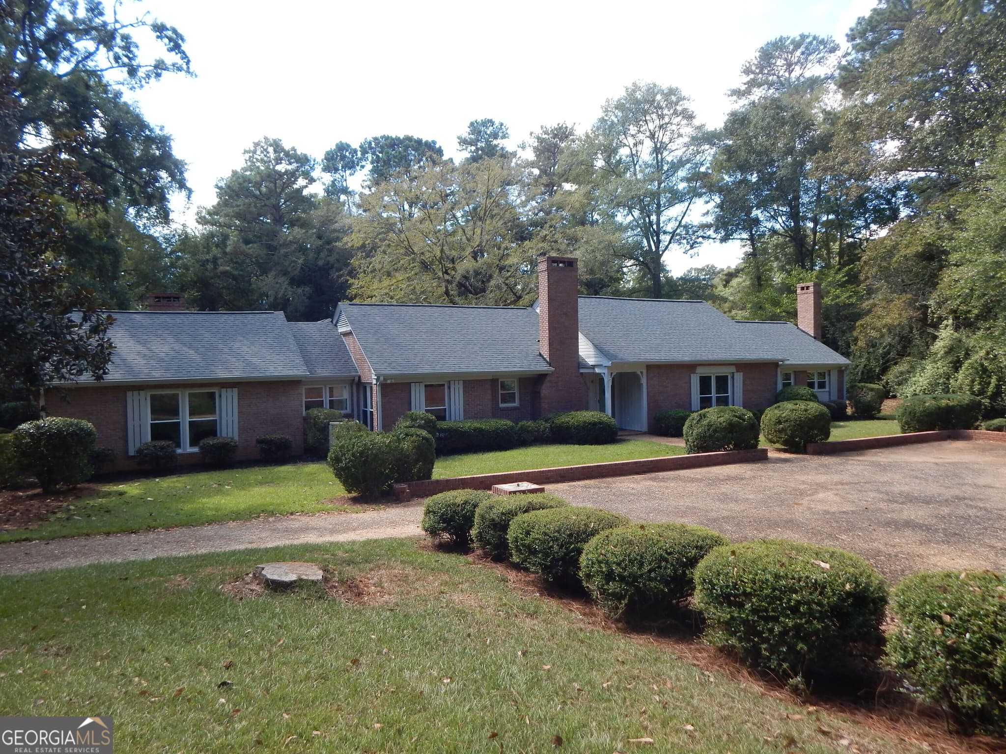 4 bedroom, 3.5 bathroom, 3,300 sq ft single family residence for sale at 887 Cameron Mill Road, Lagrange, GA 30240 — photo 2
