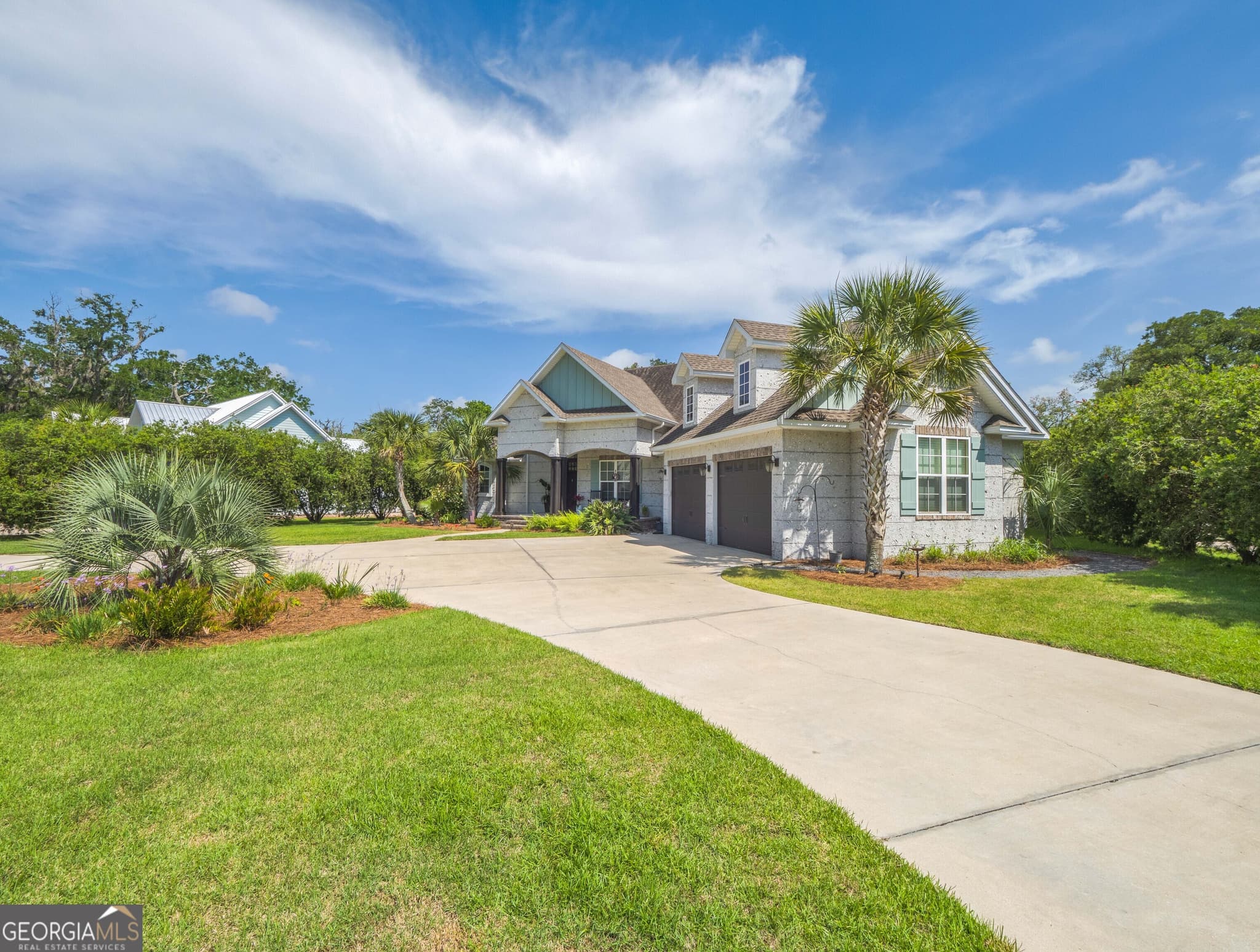5 bedroom, 3 bathroom, 2,801 sq ft single family residence for sale at 79 Manatee Court, Waverly, GA 31565 — photo 3