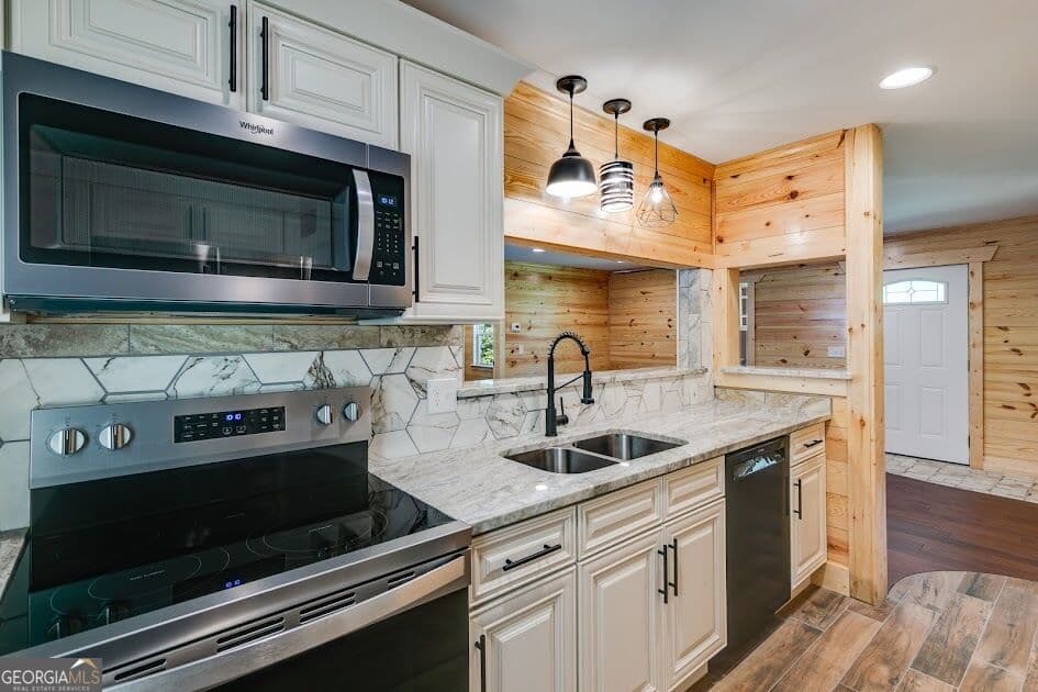 3 bedroom, 2 bathroom, 1,564 sq ft single family residence for sale at 103 Tiffany Drive, Franklin, GA 30217 — photo 7