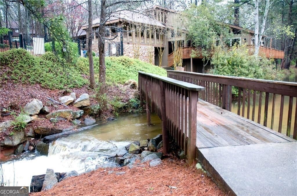 5 bedroom, 2 bathroom, 1,932 sq ft single family residence for sale at 4941 Isle Royal Court, Stone Mountain, GA 30088 — photo 9
