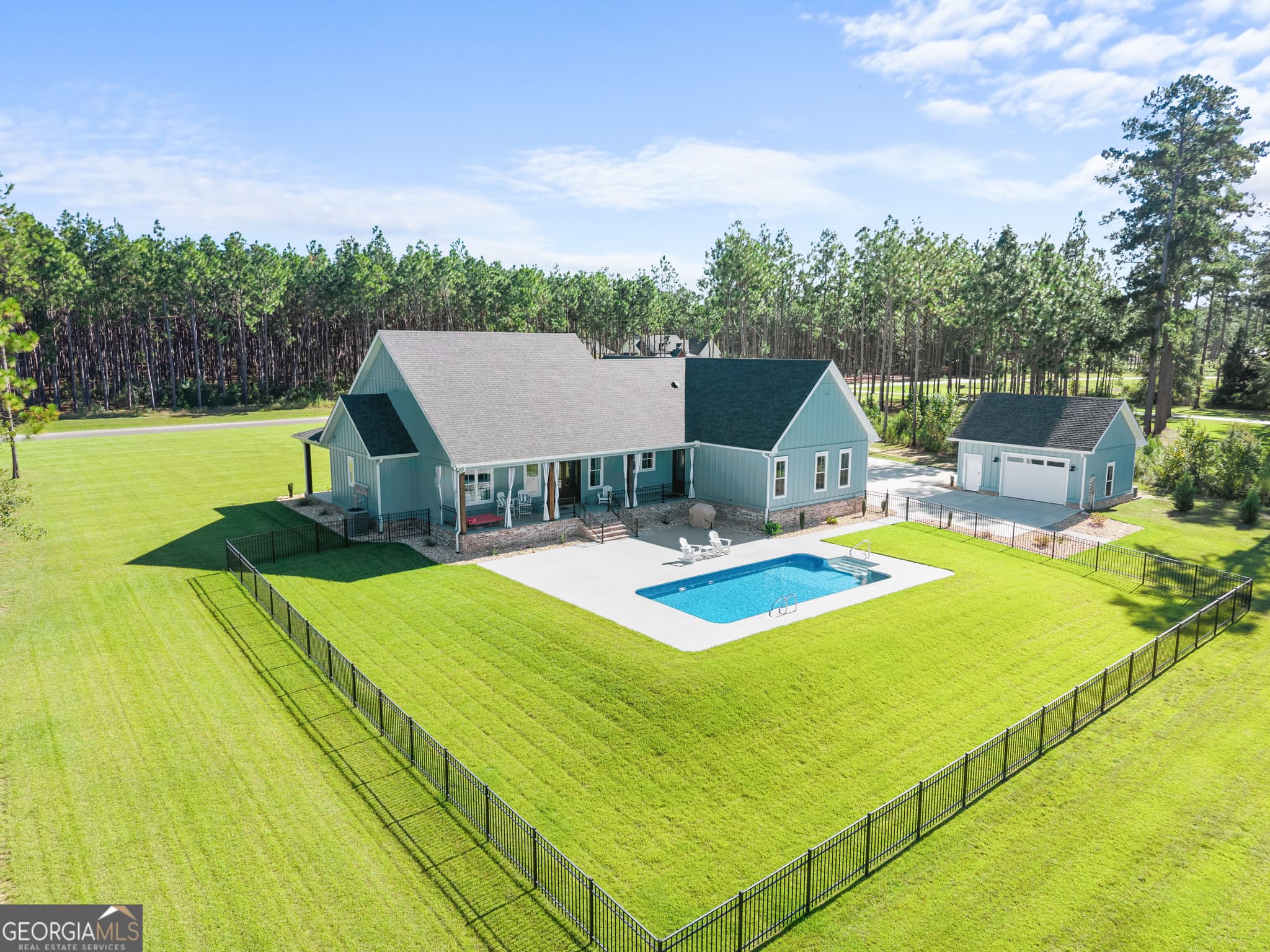 4 bedroom, 3.5 bathroom, 2,700 sq ft single family residence for sale at 122 E Lake Drive, Statesboro, GA 30458 — photo 7