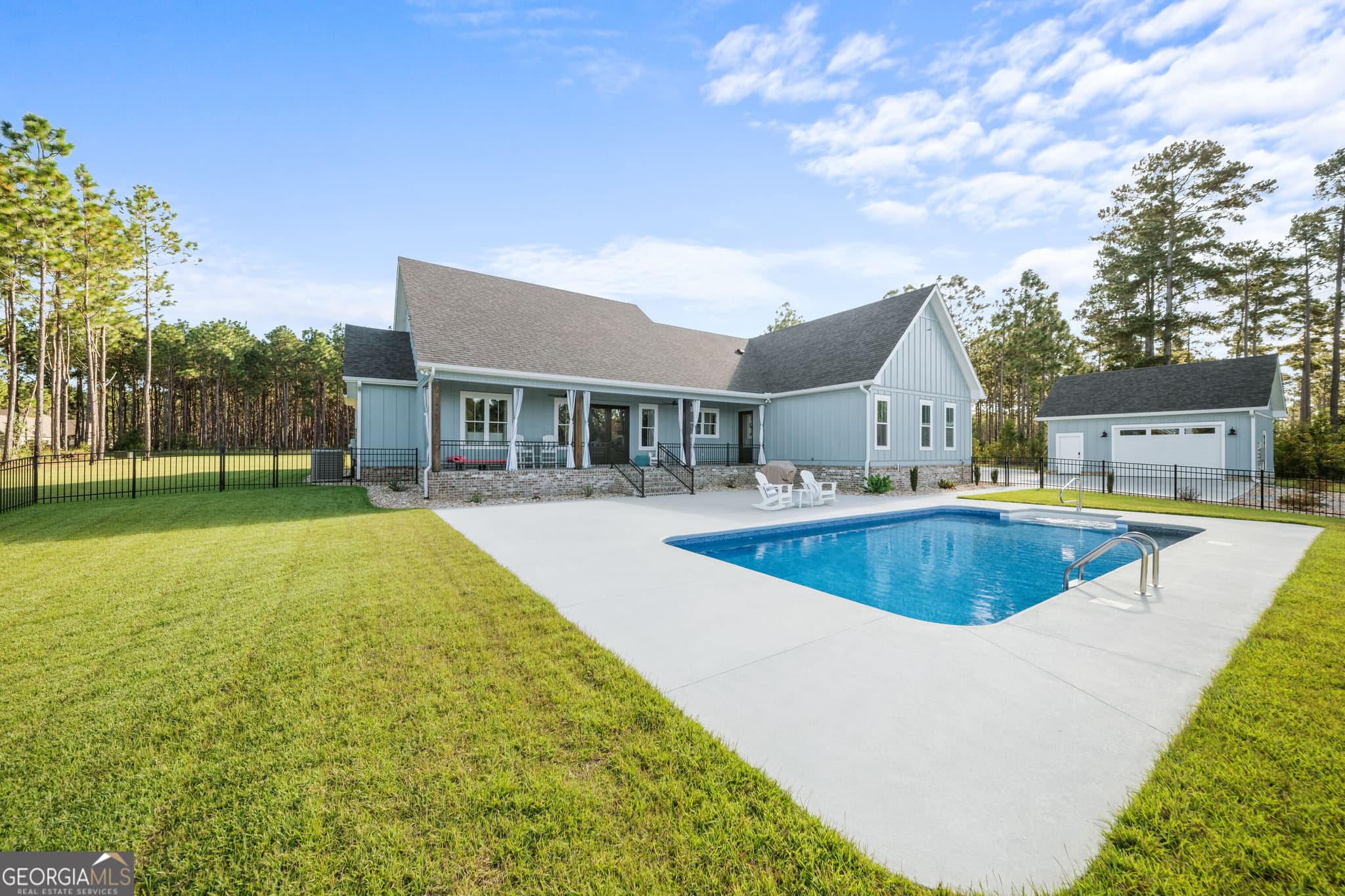 4 bedroom, 3.5 bathroom, 2,700 sq ft single family residence for sale at 122 E Lake Drive, Statesboro, GA 30458 — photo 10