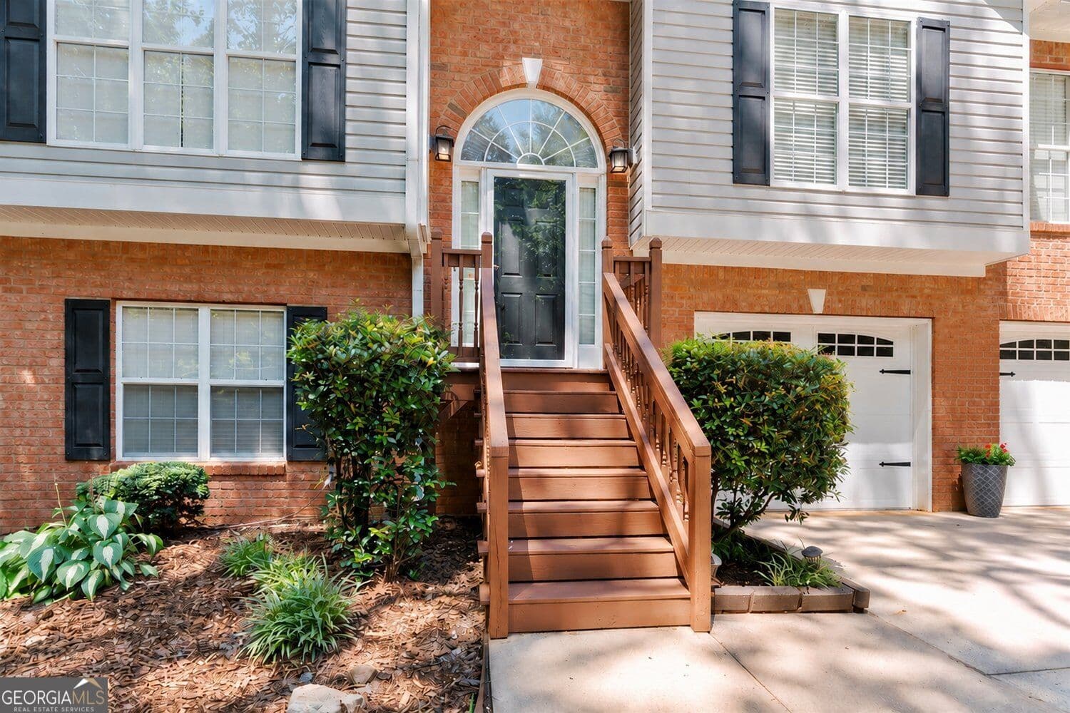 4 bedroom, 3 bathroom, 2,327 sq ft single family residence for sale at 1980 Lanier Heights Drive, Cumming, GA 30041 — photo 2