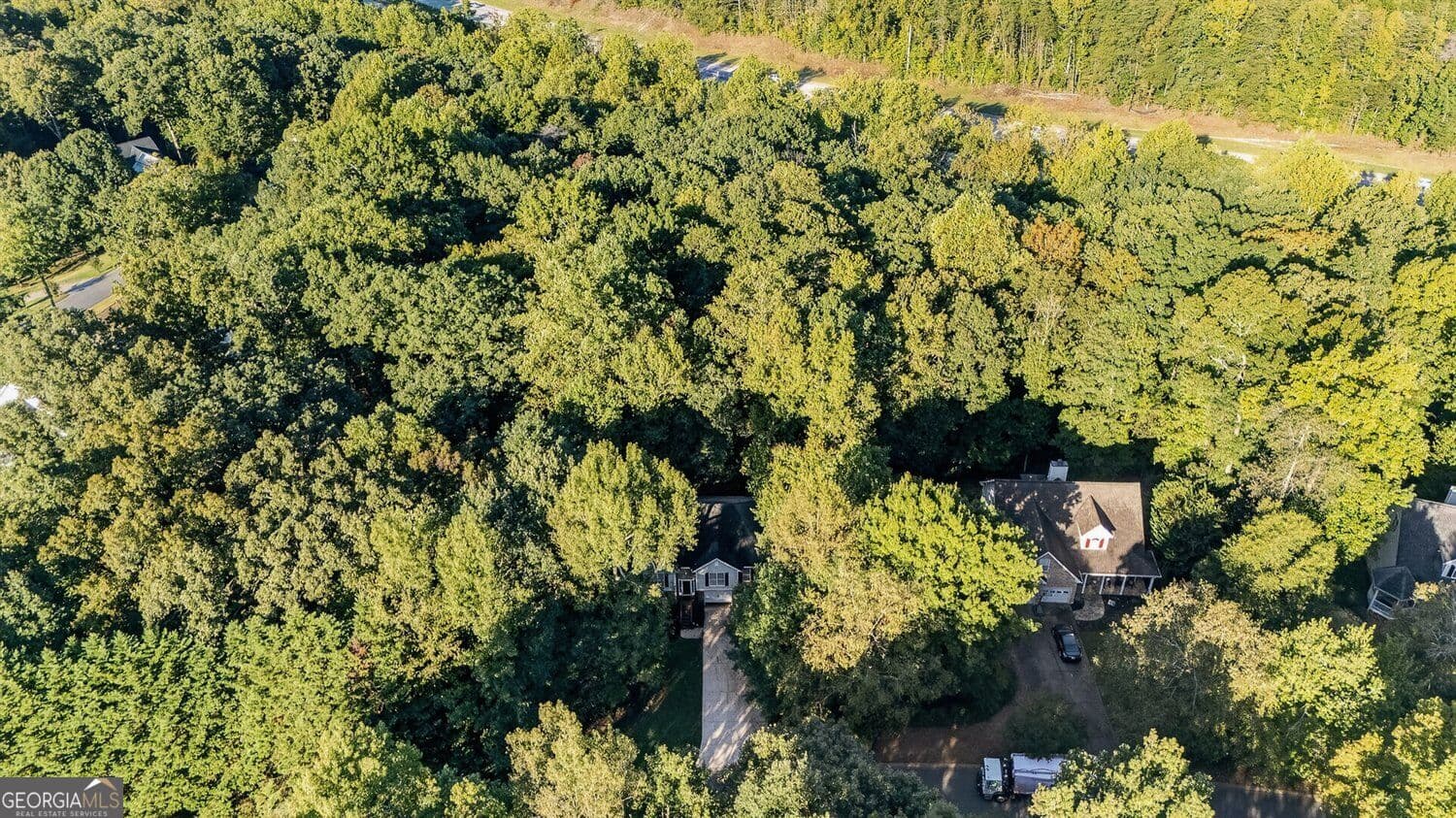4 bedroom, 3 bathroom, 2,327 sq ft single family residence for sale at 1980 Lanier Heights Drive, Cumming, GA 30041 — photo 4