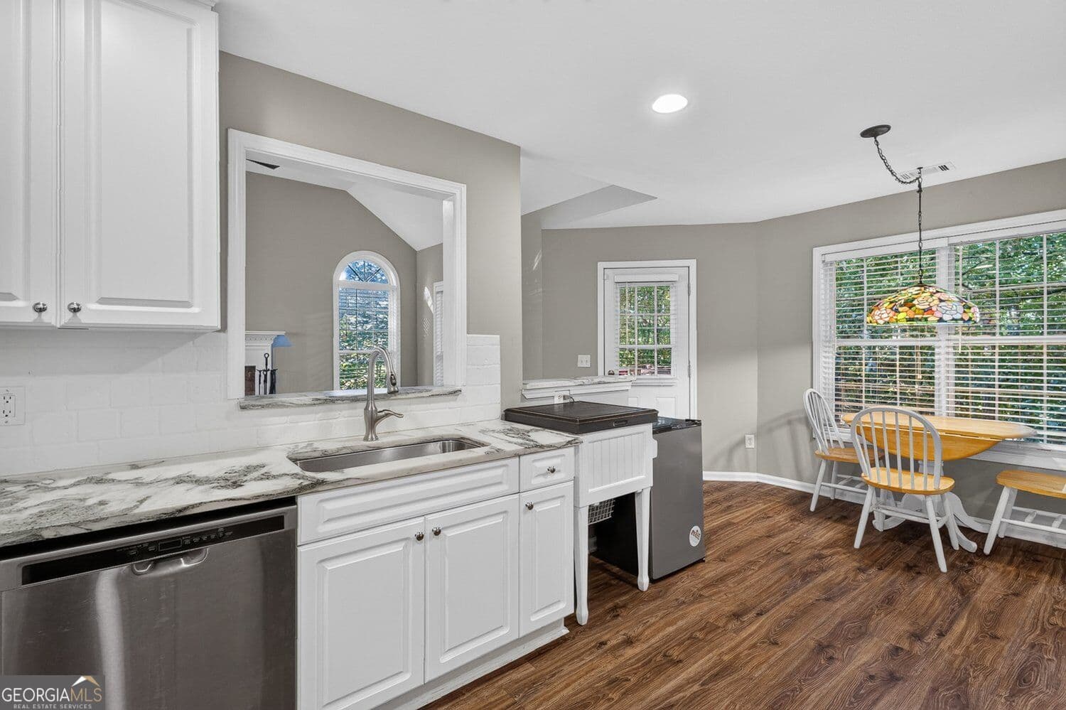 4 bedroom, 3 bathroom, 2,327 sq ft single family residence for sale at 1980 Lanier Heights Drive, Cumming, GA 30041 — photo 8