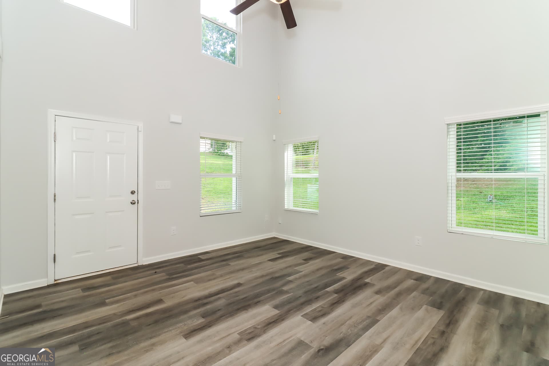 4 bedroom, 3 bathroom, 1,902 sq ft single family residence for sale at 309 Muskogee Drive, Dallas, GA 30132 — photo 3