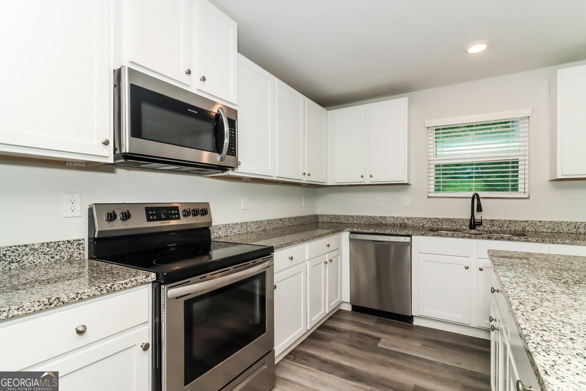 4 bedroom, 3 bathroom, 1,902 sq ft single family residence for sale at 309 Muskogee Drive, Dallas, GA 30132 — photo 9