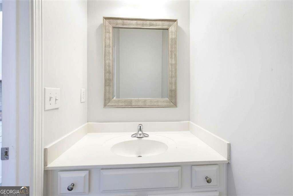 4 bedroom, 2.5 bathroom single family residence for rent at 4394 Mill Water Crossing, Douglasville, GA 30135 for $2,500 a month — photo 9