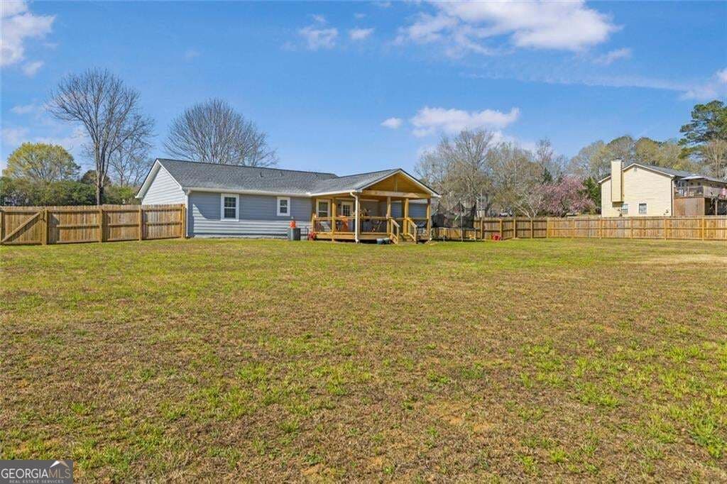 4 bedroom, 2 bathroom, 1,600 sq ft single family residence for sale at 2001 RAYMONDS Drive, Loganville, GA 30052 — photo 6