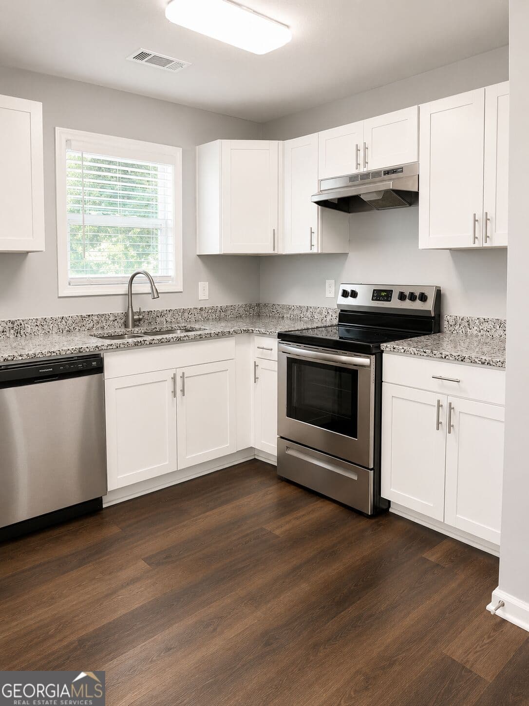 3 bedroom, 2 bathroom, 1,152 sq ft single family residence for sale at 210 Pine Valley Drive, Powder Springs, GA 30127 — photo 5
