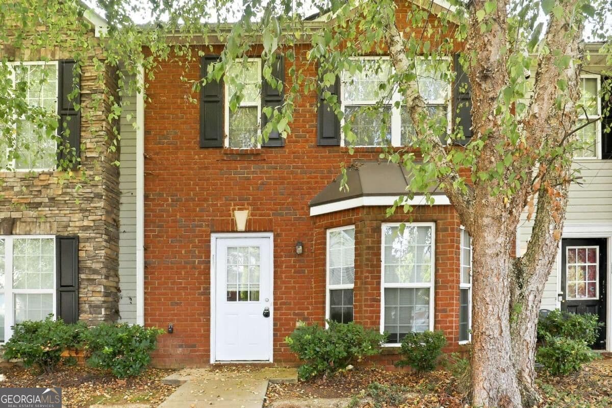 3 bedroom, 2.5 bathroom townhouse for rent at 2002 Grove Way, Hampton, GA 30228 for $1,505 a month — photo 1 of 1