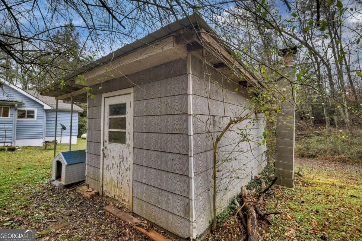 4 bedroom, 1.5 bathroom, 1,036 sq ft single family residence for sale at 6 Old Aska Curve, Blue Ridge, GA 30513 — photo 9