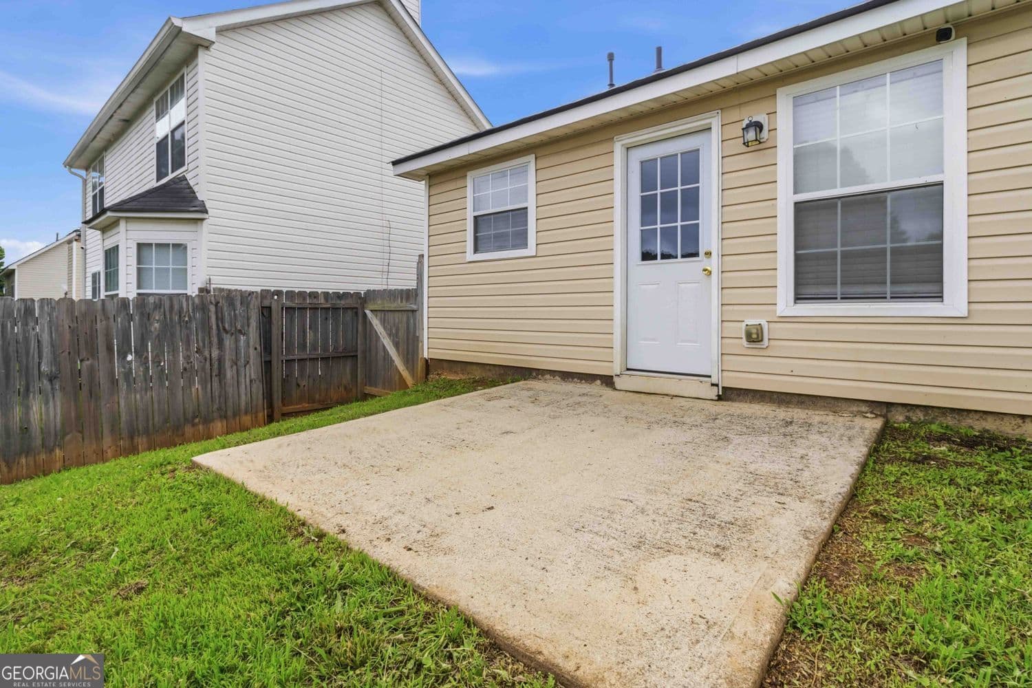 3 bedroom, 2 bathroom, 1,466 sq ft single family residence for sale at 2922 Knoll View Place, Douglasville, GA 30135 — photo 6