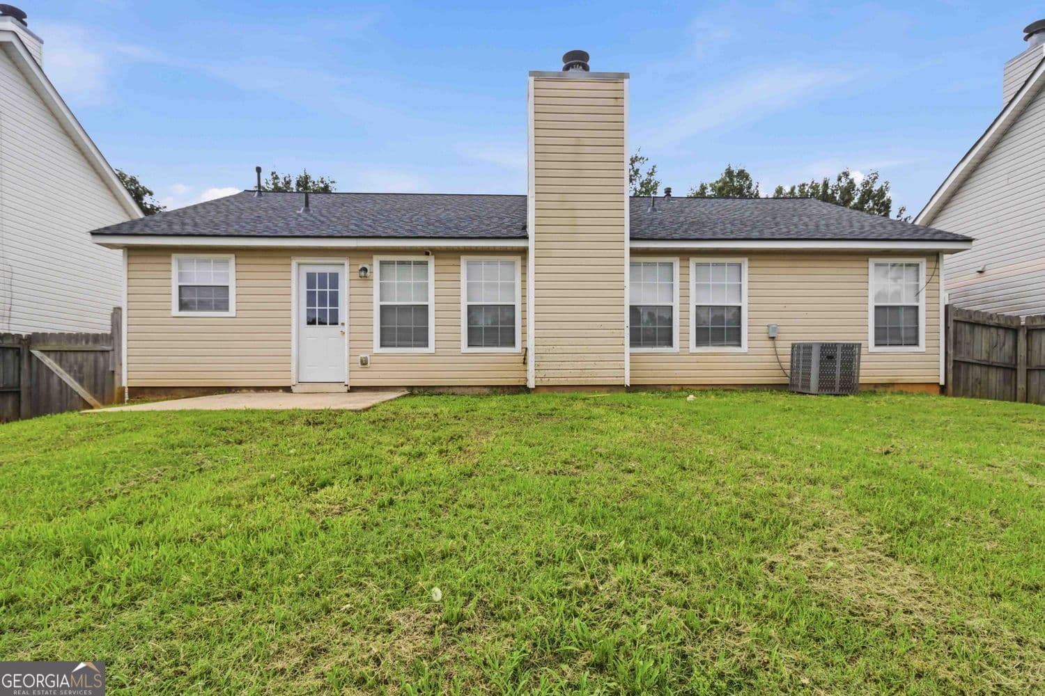 3 bedroom, 2 bathroom, 1,466 sq ft single family residence for sale at 2922 Knoll View Place, Douglasville, GA 30135 — photo 7